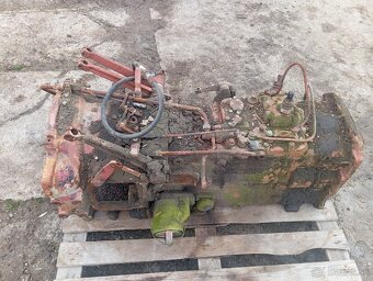 ZETOR 12145 8145 NAHRADNE DIELY NA KRYSTAL - 17