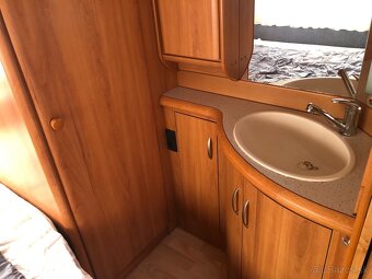 Karavan Hobby De Luxe Easy 460 UFe - 17
