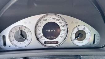 Predám Mercedes CLK 220 CDI Avantgarde - 17