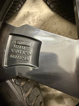 Zimná sada 5x108 R20 , 245/40/20 Volvo EX30 - 17