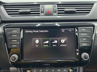 Superb Combi 2,0 TDI Style 140kW 4x4 Ťažné Top stav - 17