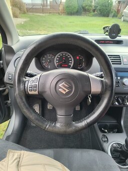 Suzuki Swift 1.3 - 17