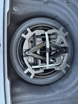 Volkswagen Passat Variant 2.0 TDI EVO Business DSG - 17