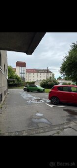 Predam velky tehlovy  3i byt  Bratislava  ul. Pluhova - 17
