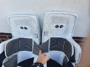 VAUGHN Velocity V9 Carbon Pro lapacka vyrazacka. Betony VE8 - 17