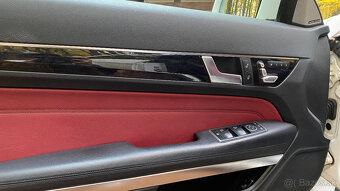 predám Mercedes E 350 4MATIC coupe - 17