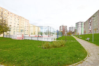 Priestranný a udržiavaný 3 izb. byt, 70 m2, veľká loggia, sí - 17