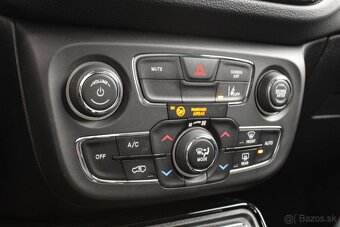 Jeep Compass 1.3 TURBO Night Eagle - 17