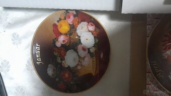 Porcelánový kalendár - 17