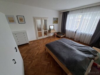 Priestranný 3+ izbový byt na Hornej ulici - 17