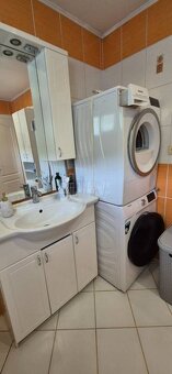 Predaj: Pekný rodinný dom s veľkým pozemkom Hlboké nad Váhom - 17