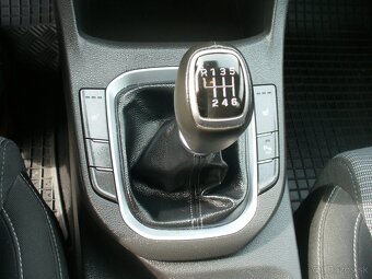 Hyundai i30 CW Combi 1.6 CRDI 9/2021 - 17