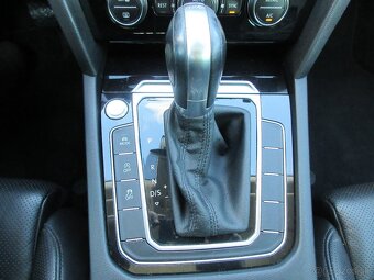 Volkswagen Passat Variant 2.0 BiTDI 240k Highline 4MOTION - 17