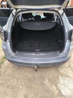 predam Renault Megane III Grantour 1.5 dci 78 kw 2010 - 17