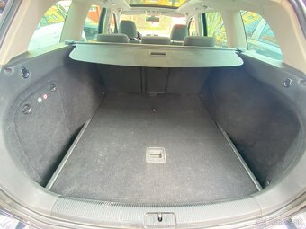 Volkswagen Golf 6 Variant 2.0 TDI (140hp, 103kW) - 17