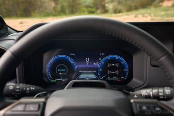 2025 TOYOTA LAND CRUISER HYBRID 4WD - 17