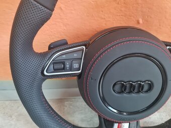 AUDI MULTIFUNKCNY VOLANT S AIRBAGOM A PADLAMI, červená niť - 17