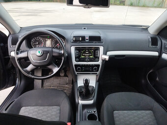 Škoda octavia 1,6 tdi kombi NAVI - 17