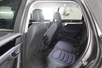 Volkswagen Touareg 3.0 V6 TDI SCR R-Line 4Motion - 17