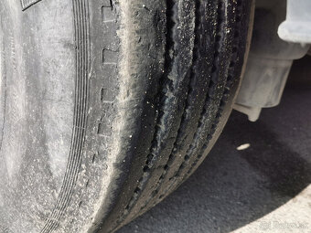 Prodám skříňový návěs BENALU JUMBOLINER 90m3 walkingfloor - 17