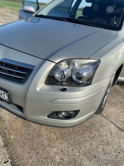 Toyota Avensis - 17