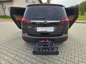 Predám Opel Zafira Tourer 7 MIESTNA VERZIA - 17