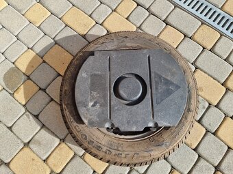 VW Polo 9N predná kapota - 17