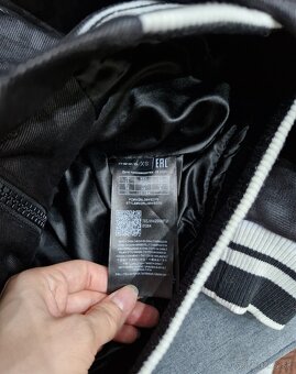 NOVE Guess fialova, hneda, cierna logovana bunda - 17