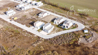 PREDAJ NOVOSTAVBA 4-IZBOVÝ BUNGALOV, POZEMOK 300 m2, HUBICE - 17