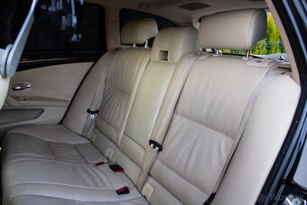 BMW 5 Touring 530d xDrive /Aj na splátky/ - 17