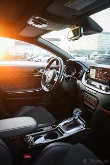 KIA ProCeed GT 1.6 A/T - 17