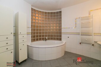 Ideálne rodinné bývanie v srdci Bratislavy - Zámocká ulica - 17