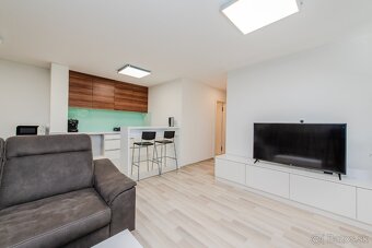 Areál | Polyfunkčná budova s 3 samostatnými bytmi, Ružinov - 17