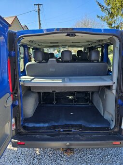 Renault Trafic 2.0 Passenger 2014 84kw 9miest klima odpi DPH - 17