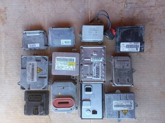 predám riadiacu jednotku xenónu - 17