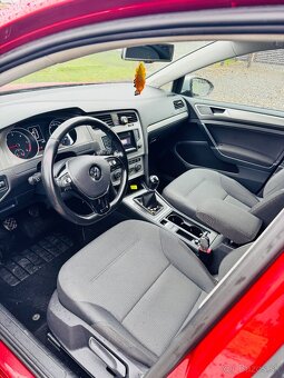 Wolkswagen Golf 7 Variant 1.6TDi BlueMotion Top STAV - 17