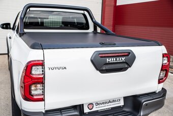 Toyota Hilux Extra Cab 2.8 D-4D Invincible 4x4 - ZÁRUKA - 17