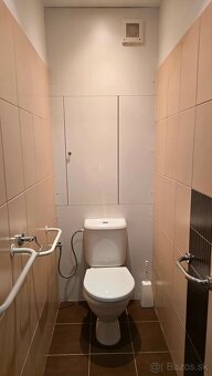 NA PREDAJ Slnečný priestranný 2-izbový byt 54 m², Železníky - 17