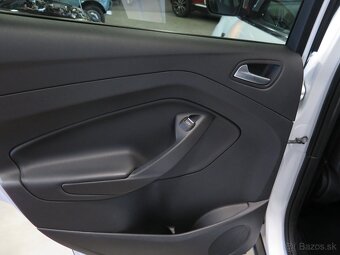 Ford Kuga 1.6 EB,klima,tažné,výhřev - 17