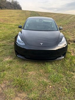 Tesla model 3 Refresh Štandard Range - 17