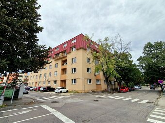 NOVÁ CENA/ VEĽKOMETRÁŽNY 3- izbový byt centrum Piešťany - 17