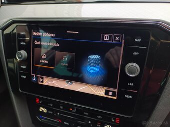 VW Passat B8 GTE 1.4 TSI Hybrid 160kW DSG - záruka Autodraft - 17