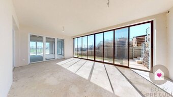 VEĽKORYSÝ 6 IZBOVÝ RODINNÝ DOM S BAZÉNOM A DVOJGARÁŽOU, POZE - 17