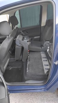 Predám Škoda Roomster 1.6TDI 66Kw r.v.2012 tach.196505km - 17