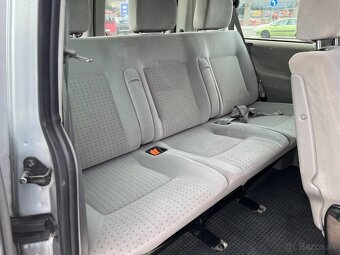 Volkswagen Caravelle 2.5 TDi 9 míst digi klima TZ - 17