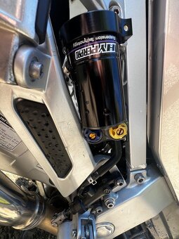 Yamaha FJR 1300 AE - 17