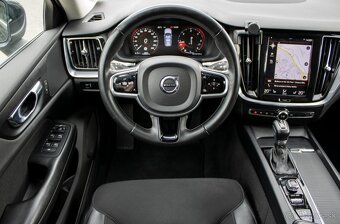 Volvo V60 D3 A/T / 110kW / A8 / 2020 - 17