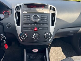 KIA CEED 1.4 77kW ( benzín) REZERVOVANÉ - 17