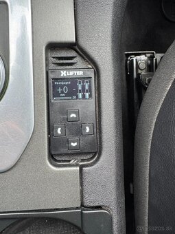 Land Rover Discovery 4 HSE - 17