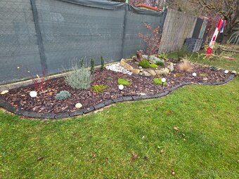 Krásna záhradka s útulnou chatou - 17